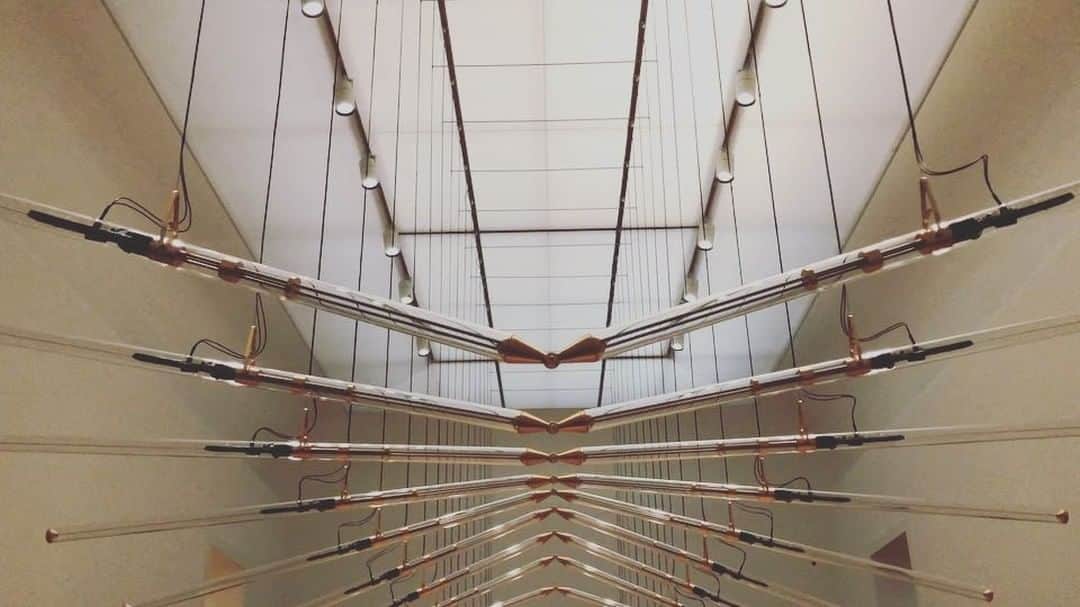 DJ mariennuのインスタグラム：「@stedelijkmuseum  @studio.drift  Move. ・ ・ ・ #Amsterdam #stedelijk #museum #stedelijkmuseum #studiodrift」