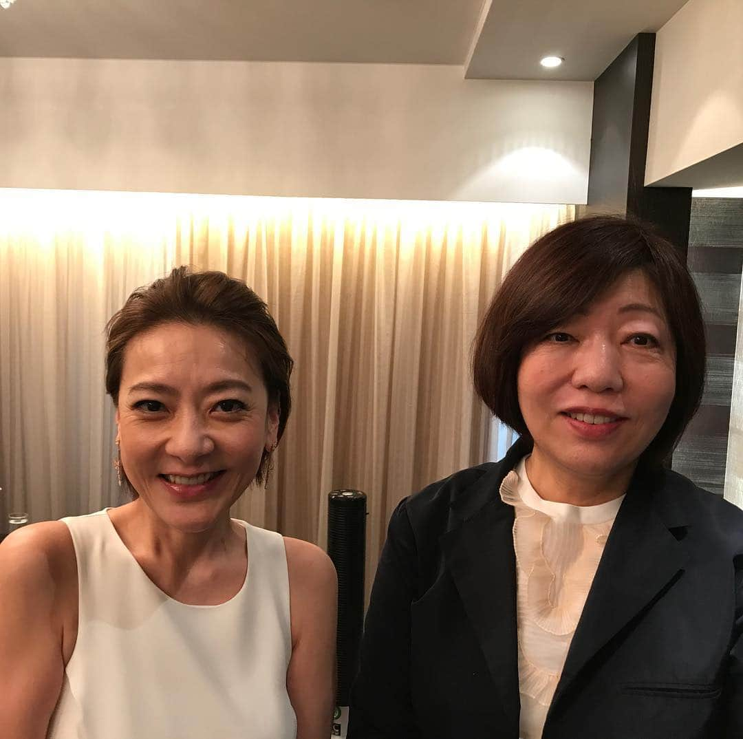 西川史子さんのインスタグラム写真 - (西川史子Instagram)「今日は、林真理子さんと対談でした！ 憧れの方なので、余りにも嬉しくて昨日からずっと緊張してました。 辛辣な文章とは違って、お優しいです」8月27日 14時36分 - dr.ayako_nishikawa