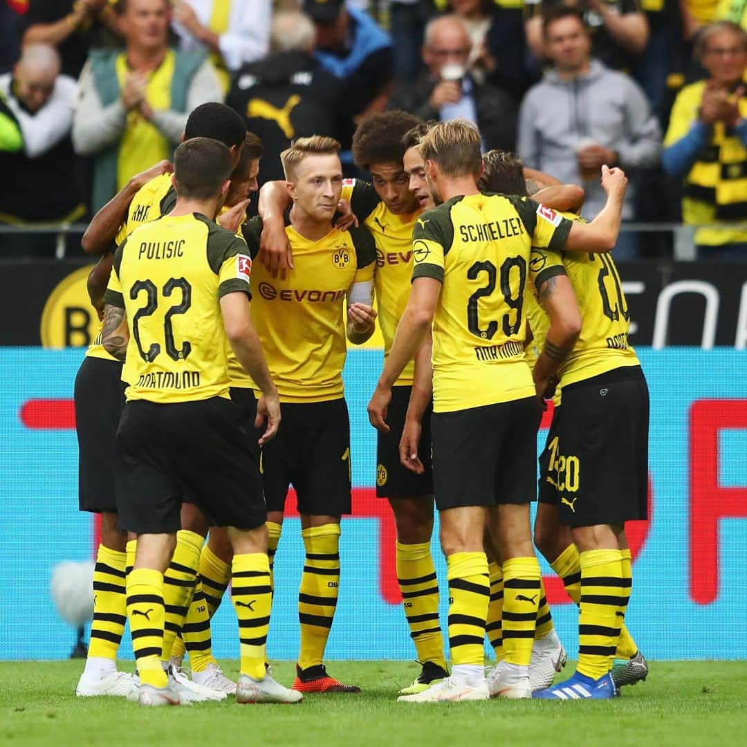 マクシミリアン・フィリップのインスタグラム：「Perfect Start into the Season 💪🏼 3 Points ✅ #bvbrbl#team#mp20」