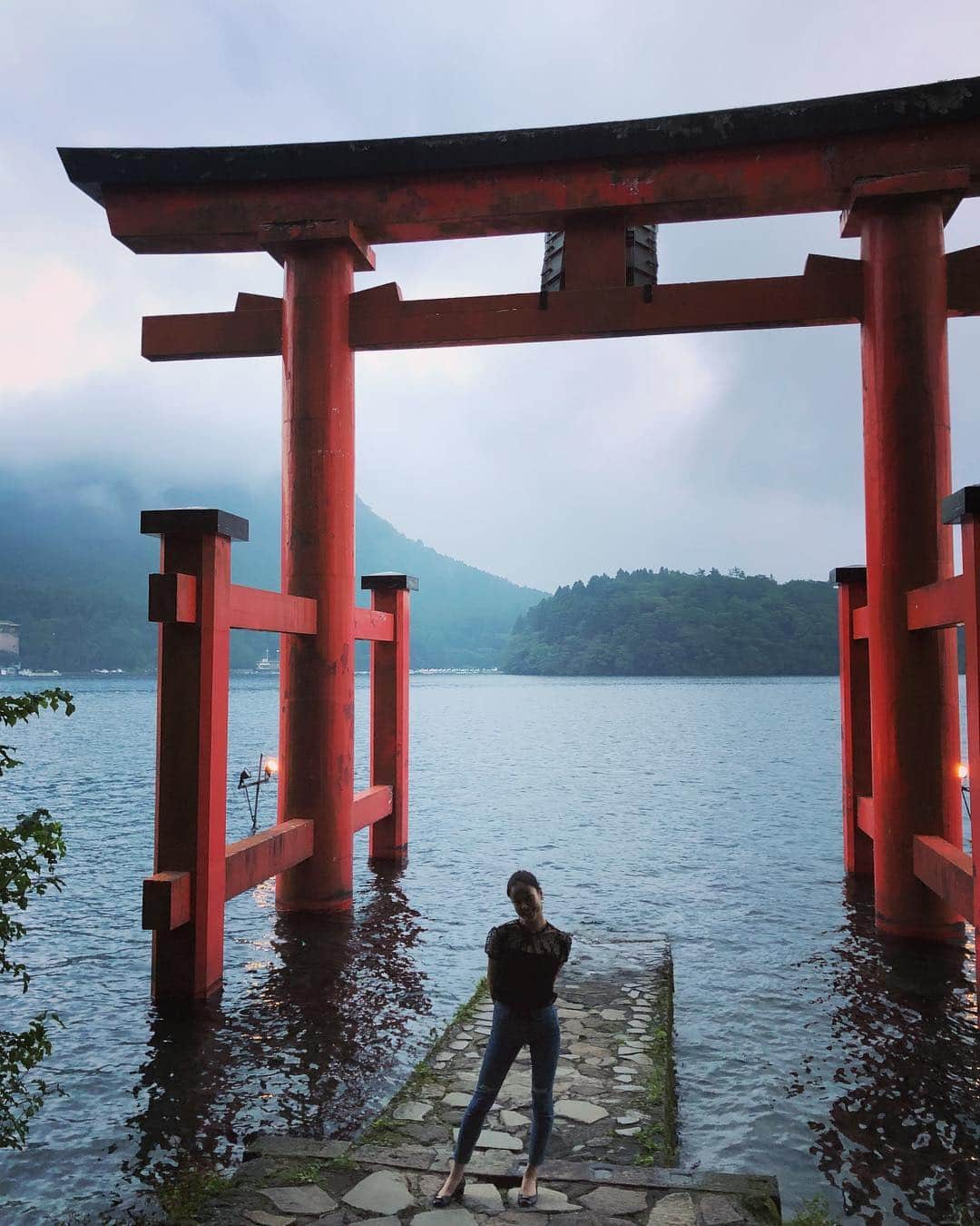 草刈麻有のインスタグラム：「🦆」