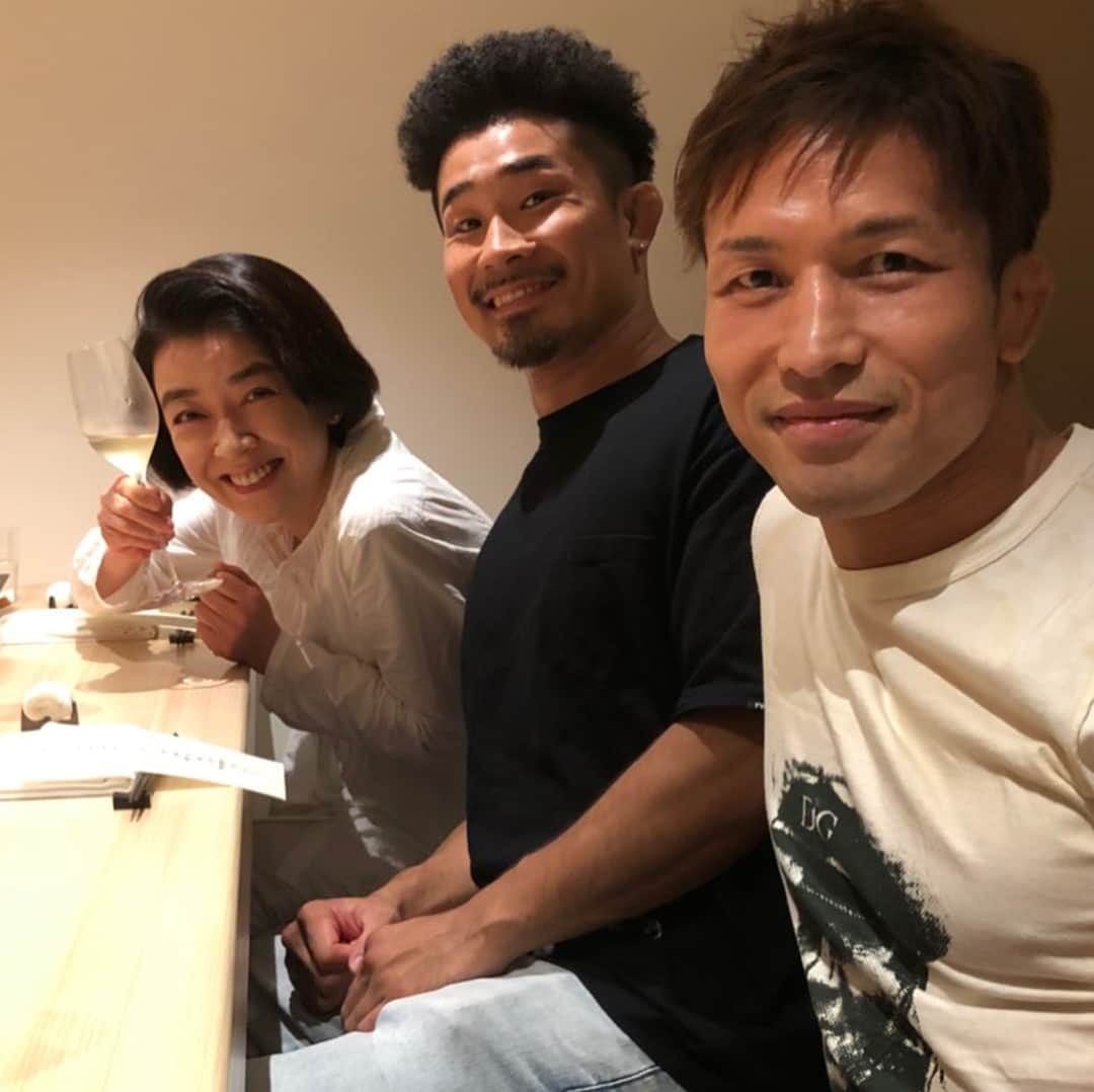 岸本加世子さんのインスタグラム写真 - (岸本加世子Instagram)「銀座で美味しいお寿司をご馳走になりました。幸せです。#bravegym #bulkhomme #宮田和幸#芦田崇宏」8月24日 0時45分 - kayokokishimoto