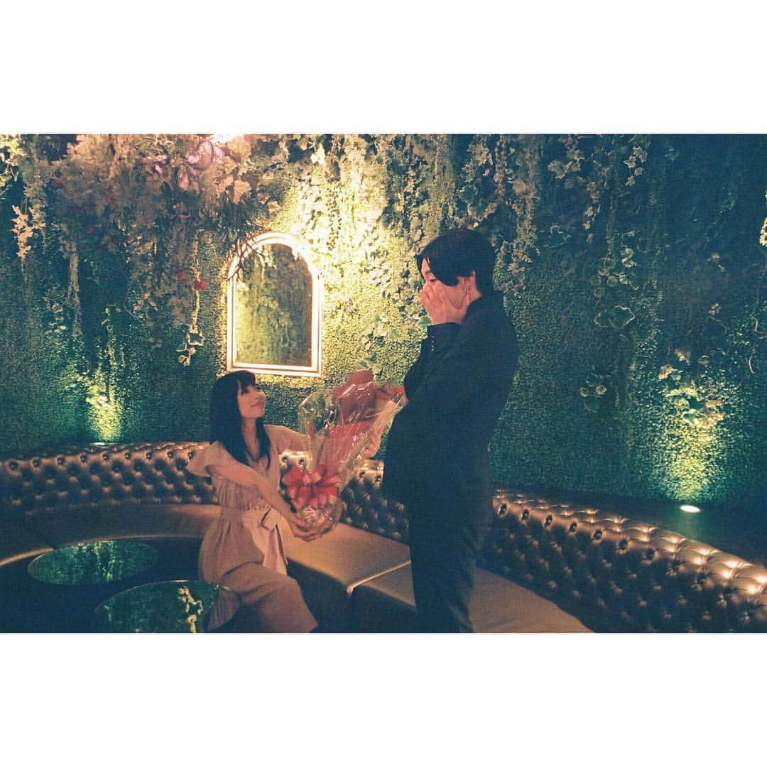 芳根京子さんのインスタグラム写真 - (芳根京子Instagram)「裏ではこんなお写真を。笑  #film #高嶺の花」8月23日 18時49分 - yoshinekyoko