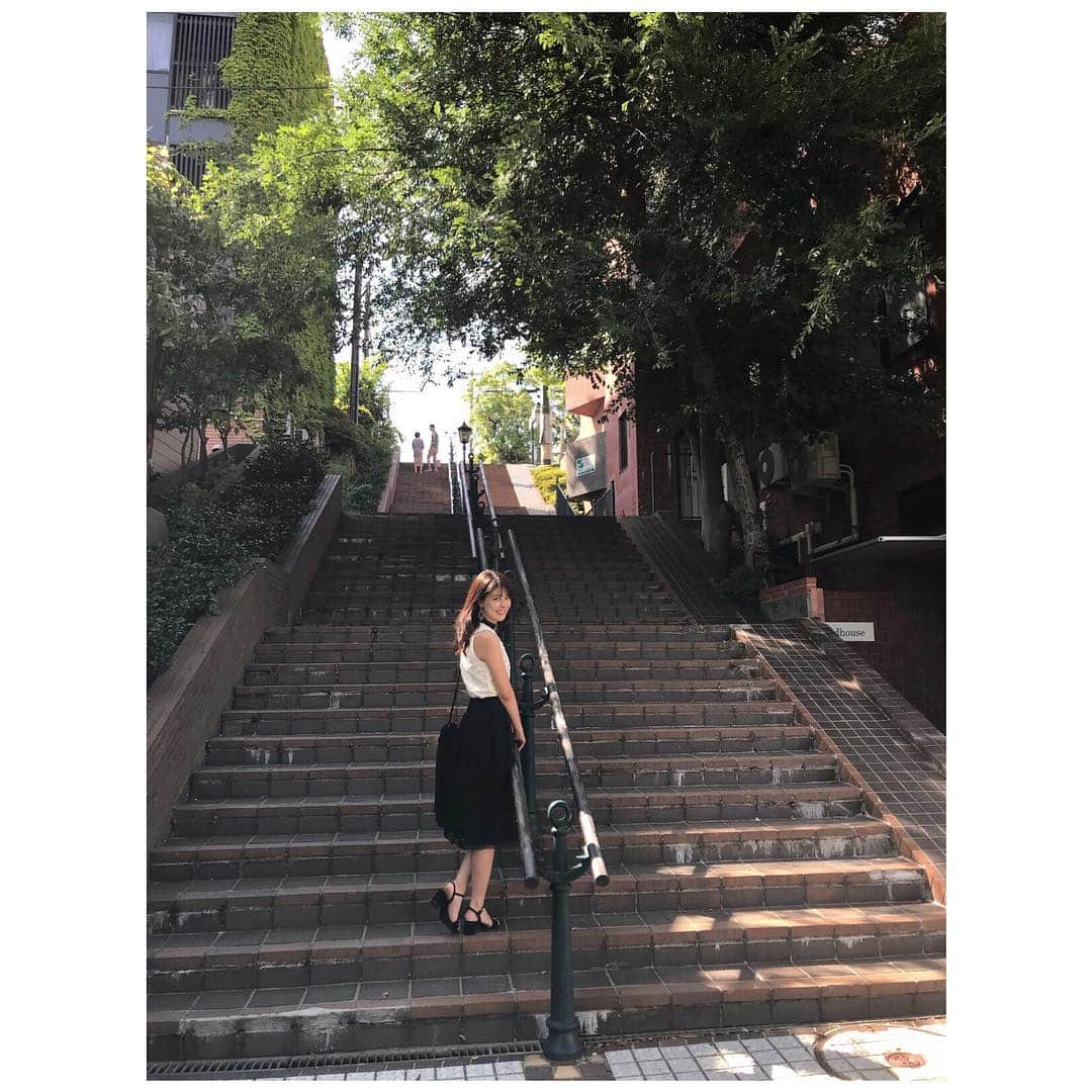 藤井美菜さんのインスタグラム写真 - (藤井美菜Instagram)「. どっぺり坂はいつ来ても綺麗⛲️映画『ストロボエッジ』のロケ地になったそうですね🎬🌷 도뻬리언덕은 언제 와도 아름다워요!⛲️영화 “스토로보 엣지”의 촬영지였나봐요🎬🌷 Dopperi slope is beautiful as usual. Here is athe location of the movie 'Strobe Edge' 🎬🌷 #新潟#니가타#Niigata#新潟巡り#新潟観光 #일본#일본여행#japan#どっぺり坂#美菜私服」8月23日 19時09分 - fujii_mina_0715