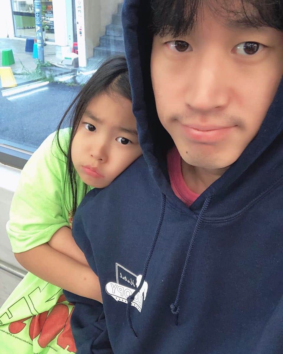 のインスタグラム：「👨‍👧」