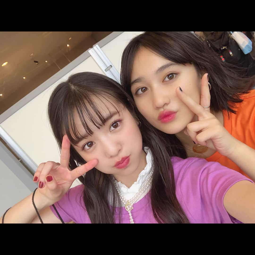 横田真悠さんのインスタグラム写真 - (横田真悠Instagram)「☺︎☺︎☺︎ Seventeen夏の学園祭2018 見に来て下さった方々、配信見て下さった方々 ありがとうございました🌼 自分の名前が書いてある団扇がたくさんの景色幸せでした😭❤️」8月24日 18時54分 - yokota_mayuu