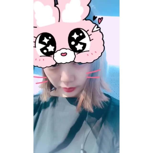 西本早希のインスタグラム：「・ 27.28日の梅田阪急での 資生堂イベントは 14時〜 と 17時〜 で 25分くらい 喋り倒す予定 となっております 😇 関西の方々 お時間ある方は ぜひよろしくお願いいたします 🖤 ・ 来月は 東京 名古屋 にも 行かせていただきます 🖤 #お知らせに使う画像じゃないよな #わかる」