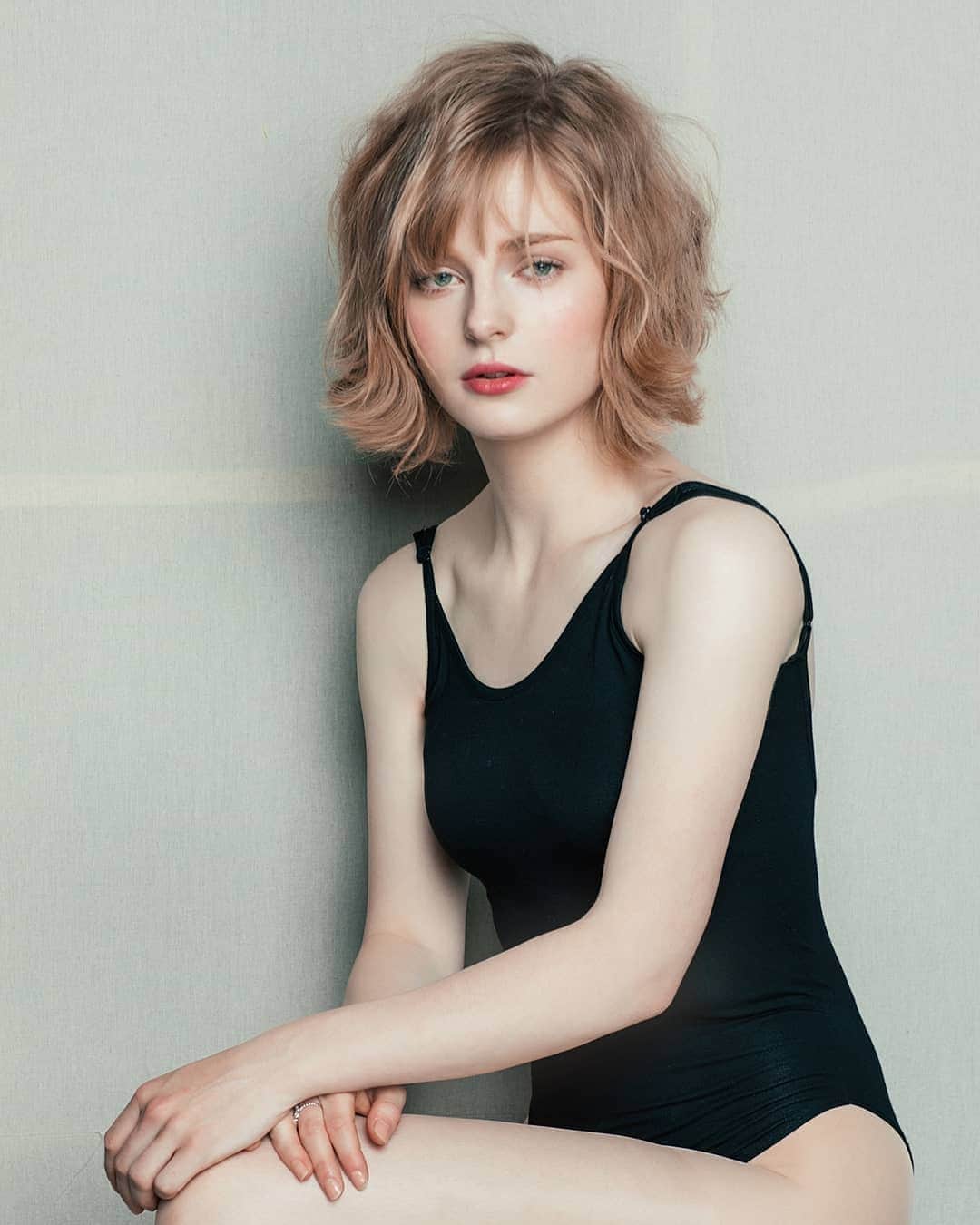 Ella Freyaのインスタグラム：「What's something you want to do this year ? I want to go to Japan ❣  告訴我你今年真的想做些什麼嗎？我想去日本 ❣ . . 📸: @axcaneric . . #日本 #台北 #goals」