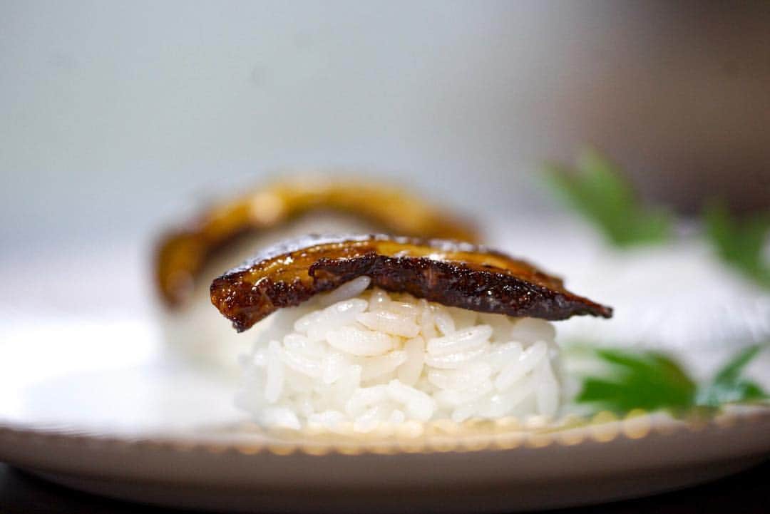 Japanese_Foodie ? Ray Kataokaのインスタグラム：「#かたつむり #ポルチーニ茸の握り #ジビエ」