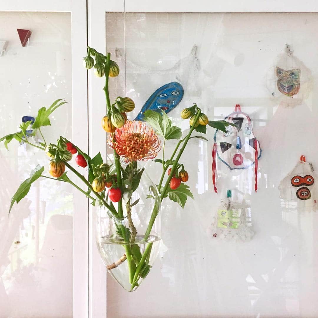 ツェツェアソシエ　なまけものの花器 なまけものの花器
