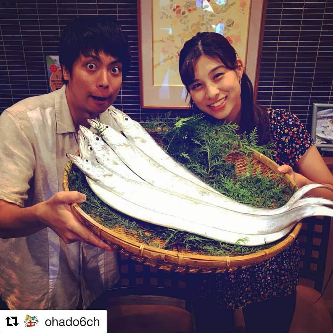 高樹リサさんのインスタグラム写真 - (高樹リサInstagram)「たちうお！！ 明日はおは土🌞みてね🌟  #Repost @ohado6ch with @get_repost ・・・ #おは土#和歌山#有田川町#たちうお #中山義絋 #高樹リサ #8月25日放送」8月24日 23時35分 - lisalisa_takagi