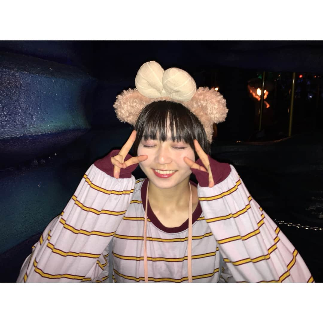 安本彩花さんのインスタグラム写真 - (安本彩花Instagram)「ㅤㅤㅤ ㅤㅤㅤ今日から5日間限定。 ㅤㅤㅤ 先日、急遽行ったリフレッシュタイム。 ただただ夢の国を楽しんだ平和で平凡な1日をお送りする。 ㅤㅤㅤ パーリーピーポーアゲピーポー日記をお送りしたいと思います。  ㅤㅤㅤ ㅤㅤㅤ 夢の国にって本当に魔法だね。 ㅤㅤㅤ ㅤㅤㅤ  #tokyo#disney#sea #トーキョー#ディズニー#シー ㅤㅤㅤ #夢の国#魔法 ㅤㅤㅤ #カチューシャ#ポシェット #shelliemay#シェリーメイ ㅤㅤㅤ #パリーピーポーアゲピーポー日記」8月24日 23時59分 - yasumoto_ayaka_official