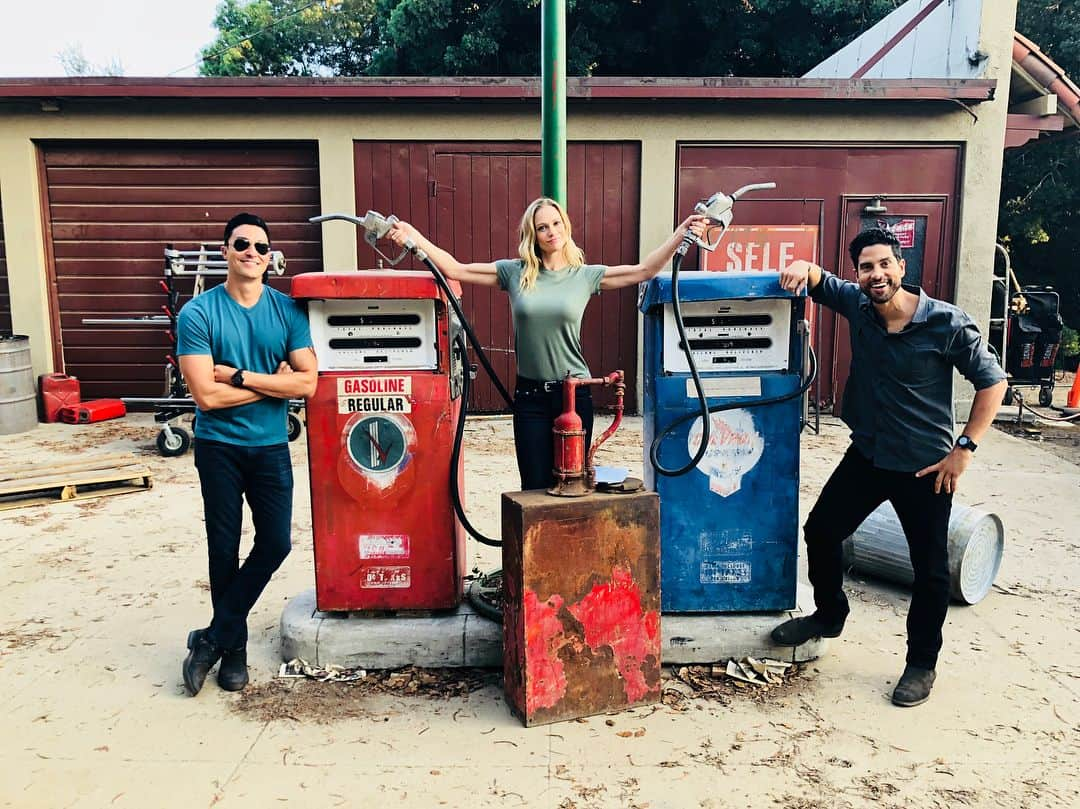 A・J・クックさんのインスタグラム写真 - (A・J・クックInstagram)「Pour a little ⛽️ on that 🔥 #tgif #criminalminds #bts #setlife」8月25日 11時59分 - ajcook