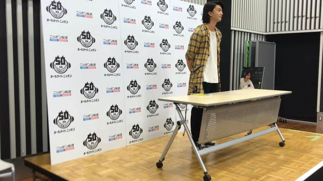 伊藤健太郎のインスタグラム：「『健太郎のオールナイトニッポン０（ZERO）』初回放送DVDお渡し会開催中！！ まだ間に合う！ 有楽町にぜひ！！ . allnightnippon.com/kentaro/ . @aoao_tt_  #aoao #伊藤健太郎  #健太郎ANN0  #サマソニ  #エモい夏2018  #G健太郎写真展  #コーヒーが冷めないうちに  #ドライブヘッド  #シンカリオン」