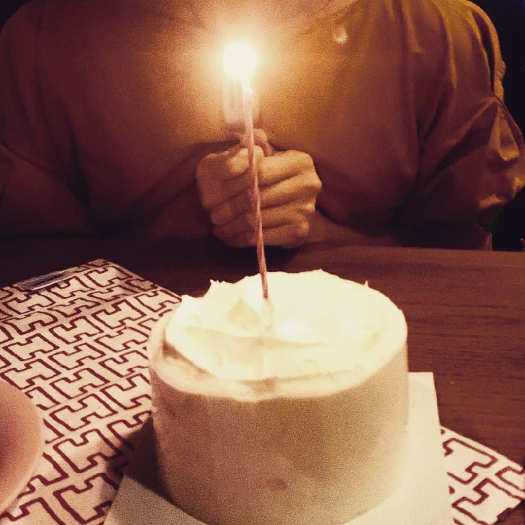 イ・ソンギョンさんのインスタグラム写真 - (イ・ソンギョンInstagram)「20180810 My birthday🎂」8月25日 17時12分 - heybiblee