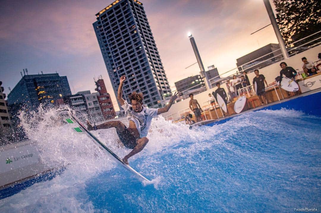 湯川正人さんのインスタグラム写真 - (湯川正人Instagram)「Surf city tokyo🇯🇵👘 📷 @yasushi_photos  @citywave.de @citywave.tokyo  #masatoyukawa #citywave #citywavetokyo #citysurf」8月25日 20時48分 - masatoyukawa