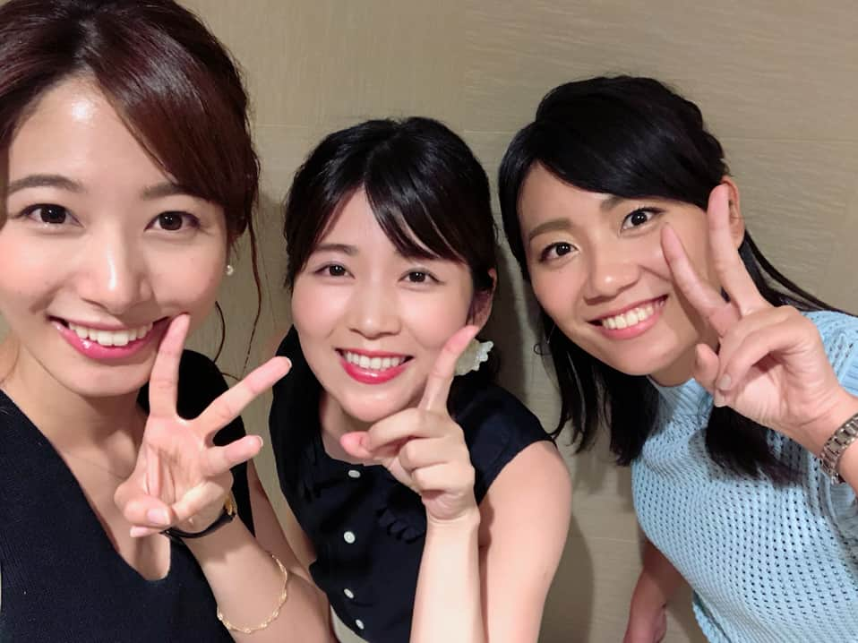 海老原優香さんのインスタグラム写真 - (海老原優香Instagram)「ゆかの会❣️ アナウンス室の、ゆか3人☺︎ ・ 美味しい日本酒でしゃぶしゃぶするお店に行きました🤤✨ ・ ちょうど去年の今頃も、3人でとあるモノマネをしていたり🤫とっても楽しい会でした！ #竹内友佳 アナ #新美有加 アナ #海老原優香」8月26日 11時22分 - ebioffi