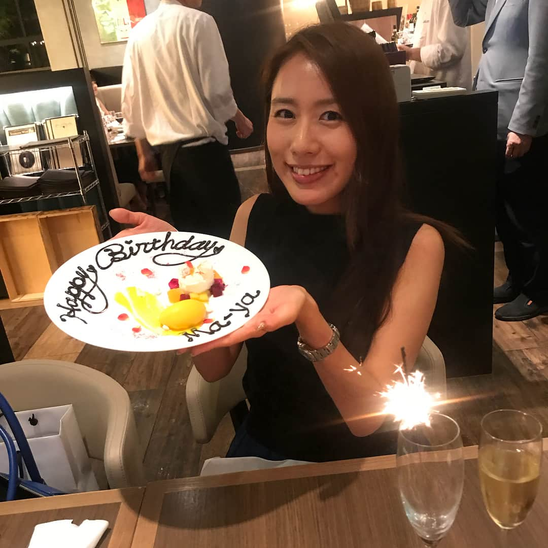 鷲見玲奈さんのインスタグラム写真 - (鷲見玲奈Instagram)「. 先日まあやちゃん(@maayamorinaga )のお誕生日をお祝いしてきました😊 妹であり、お姉ちゃんであり、恋人のような存在でもあるまあやちゃん✨ いつも慕ってくれて嬉しい限りです😭💓 . . #守永真彩 ちゃん #可愛い妹 #頼れる姉 #いつもありがとう  #お誕生日おめでとう #8月2日 #お祝いするの遅くなってごめんね😭」8月26日 12時05分 - sumi__reina