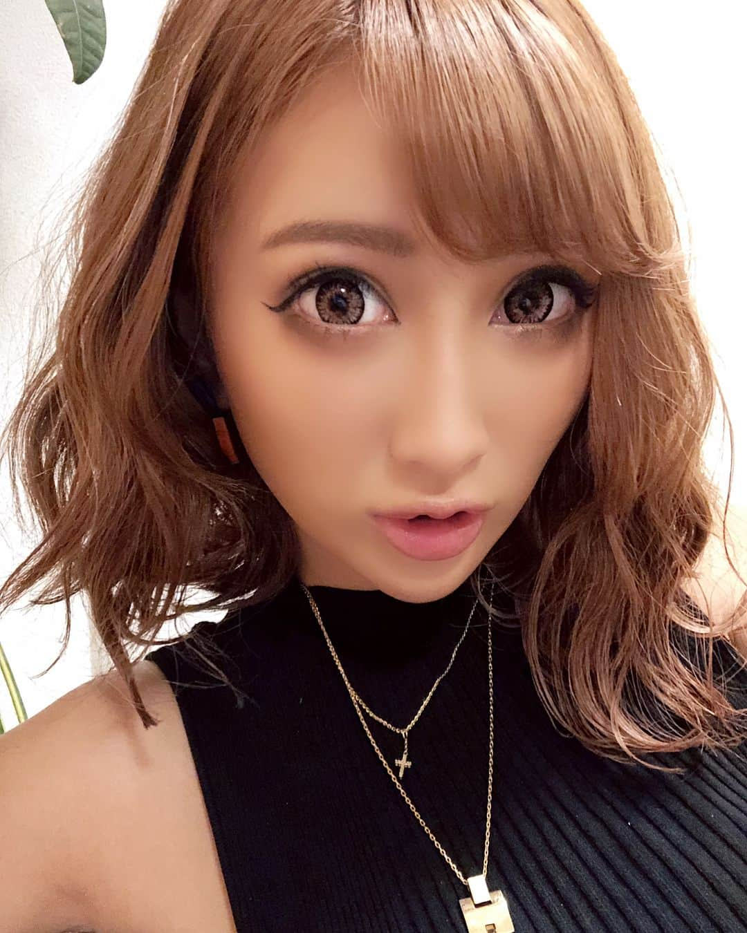 AIKAさんのインスタグラム写真 - (AIKAInstagram)「昨日は黒ギャルナイト ありがとうございまちた❤  初めてに近いクラブ緊張したけど 楽しかったー😊✨ みんなAIKAちゃん❤まなちゃん❤言うて可愛かったよ🤤よちよち  また逢う日まで✨ 明日からNY旅立つので東京帰って支度するぞ～い✊」8月26日 15時15分 - aika_honmono