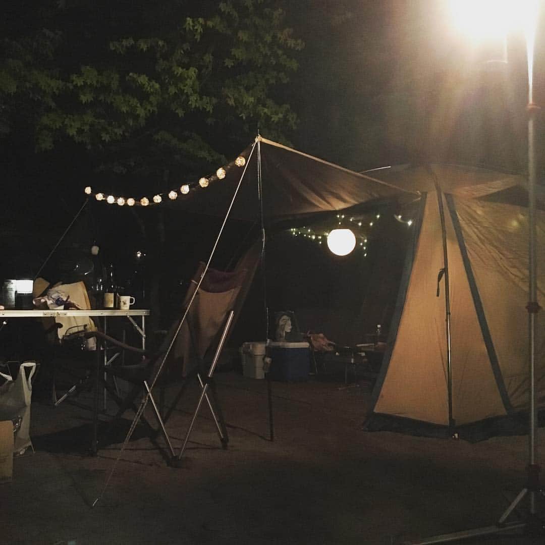 光永亮太さんのインスタグラム写真 - (光永亮太Instagram)「夜は夜で快適です。  #コールマンテント  #2ルームタフスクリーン #キャンプ #⛺️」8月26日 21時47分 - mitsunagaryota