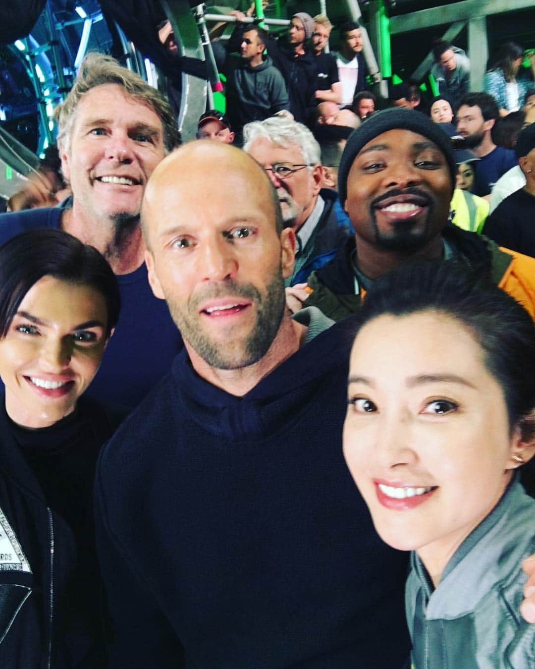 リー・ビンビン（Li Bingbing）のインスタグラム：「I will miss you guys and everyone else worked in The Meg! 😘 @jasonstatham @rubyrose @pagekennedy @megmovie #themeg」