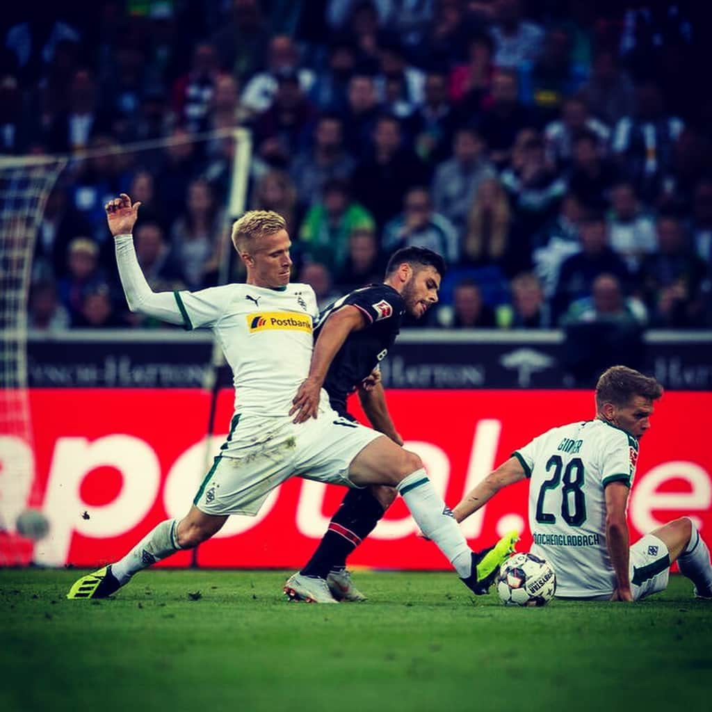 オスカル･ヴェントのインスタグラム：「Big win yesterday!! Perfect way to start the season!! #fohlenelf」