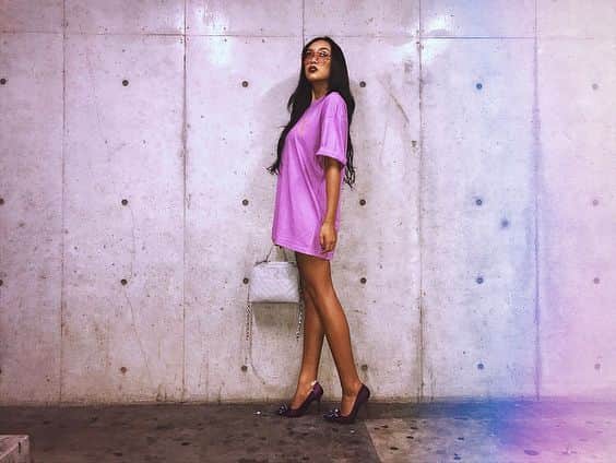 藤本紫媛さんのインスタグラム写真 - (藤本紫媛Instagram)「@oldx_official 旦那さんがパープルだから！と 突然プレゼントしてくれたTシャツ💜🦋」8月27日 1時24分 - paars_purple