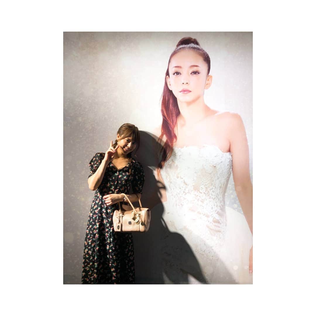 吉沢明歩のインスタグラム：「衣装とライブ映像が頭の中でリンクしてすごいよー😭  見れて良かった！💕」