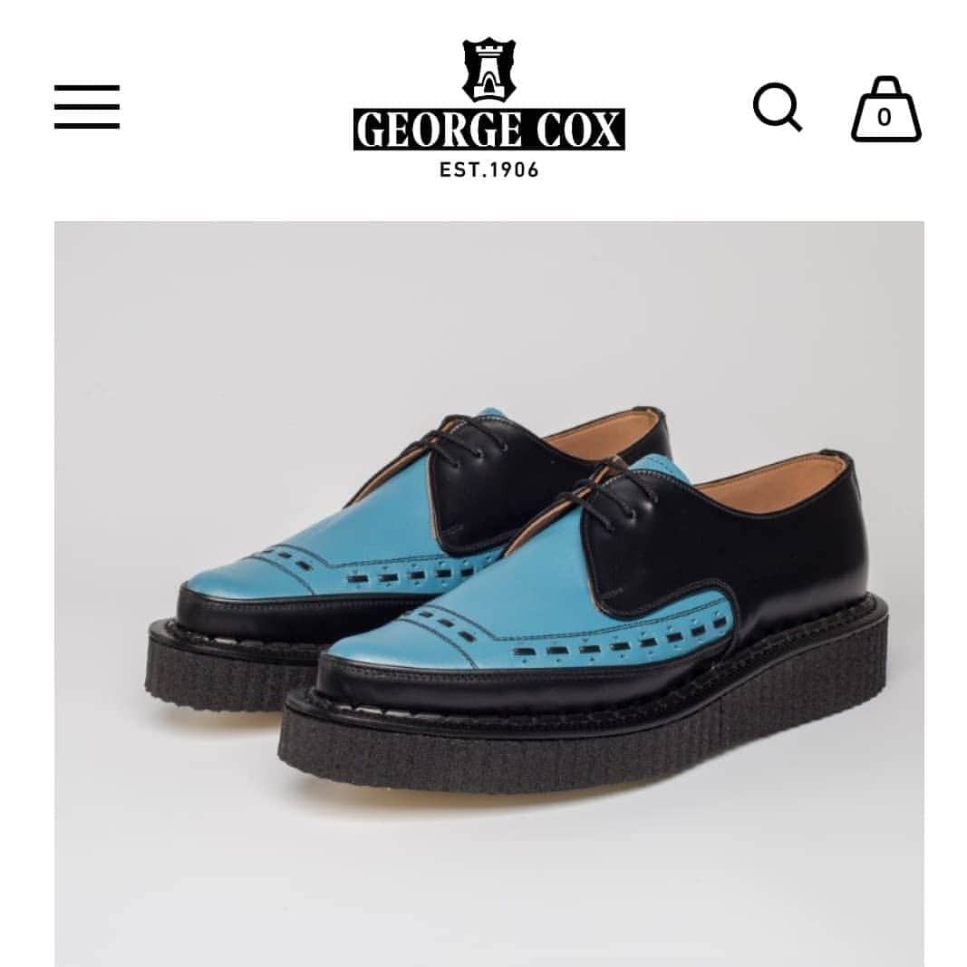 ジョージコックスさんのインスタグラム写真 - (ジョージコックスInstagram)「Some sizes still available in limited edition Diano drop in black & blue ♠️💙 link in bio . #theoriginalcreeper #madeinengland #georgecox #Diano #leadyourway」8月3日 20時04分 - georgecoxfootwear