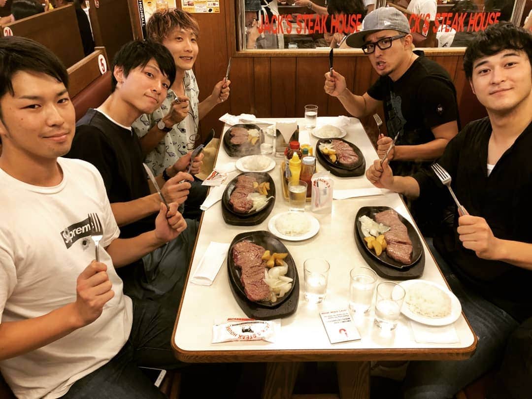 ファンキー加藤さんのインスタグラム写真 - (ファンキー加藤Instagram)「#スタッフ合流 #みんなで #肉 #ジャッキーステーキハウス  #明日への力 #準備万端 #沖縄 #最高」8月3日 20時22分 - funkykato_funkykato_funkykato