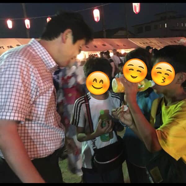 足立康史さんのインスタグラム写真 - (足立康史Instagram)「今夜は、池田市は渋谷公園で開催の上渋谷盆踊り大会の役員の皆様にご挨拶を申し上げるとともに、茨木市は水尾小学校区夏まつり大会にうかがい、堀三郎会長はじめ役員の皆様に御礼を申し上げ、地域の皆様とご一緒に夏祭りを楽しみました。  大阪北部地震や７月豪雨で被災された方々も含めて、元気に集い合うことができました。ありがとうございました！」8月3日 21時29分 - adachiyasushi