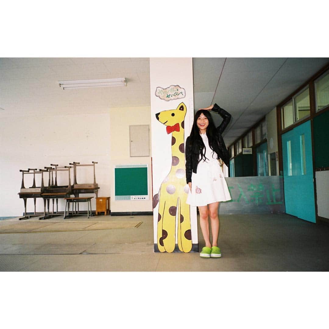 芳根京子さんのインスタグラム写真 - (芳根京子Instagram)「耳ぶん負けた。  #film #累 #せいくらべ #🦒」8月3日 21時41分 - yoshinekyoko