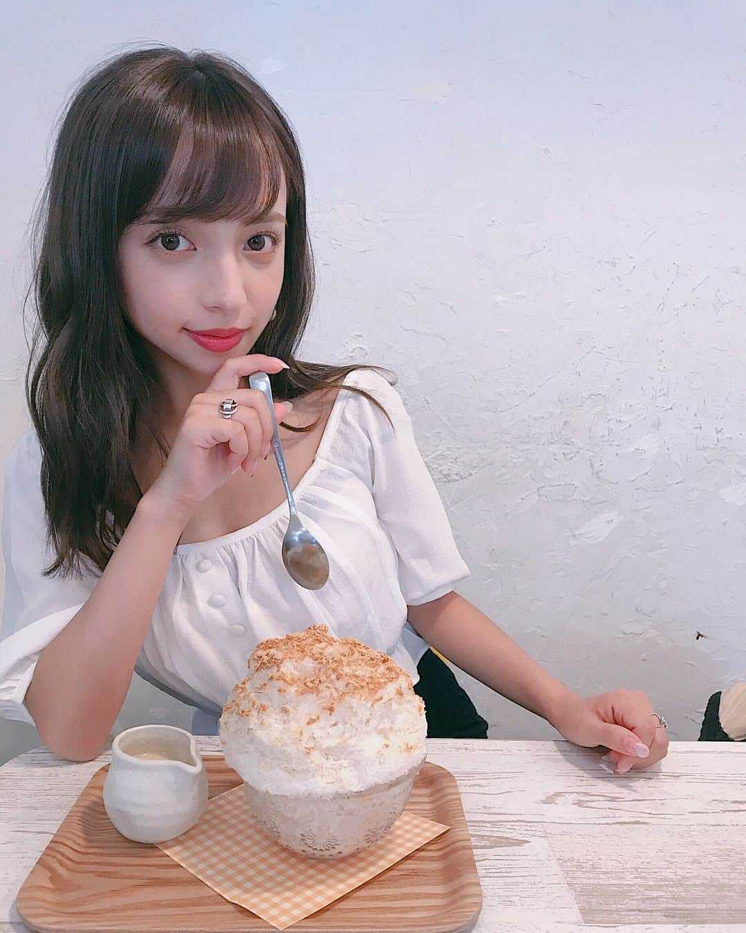 平尾優美花（ゆみちぃ）さんのインスタグラム写真 - (平尾優美花（ゆみちぃ）Instagram)「きなこが、しゅき🤤💚 イチゴやチョコミントとかは可愛くて映えだった🍓 #かきごおりすと」8月3日 21時58分 - hirao_yumika