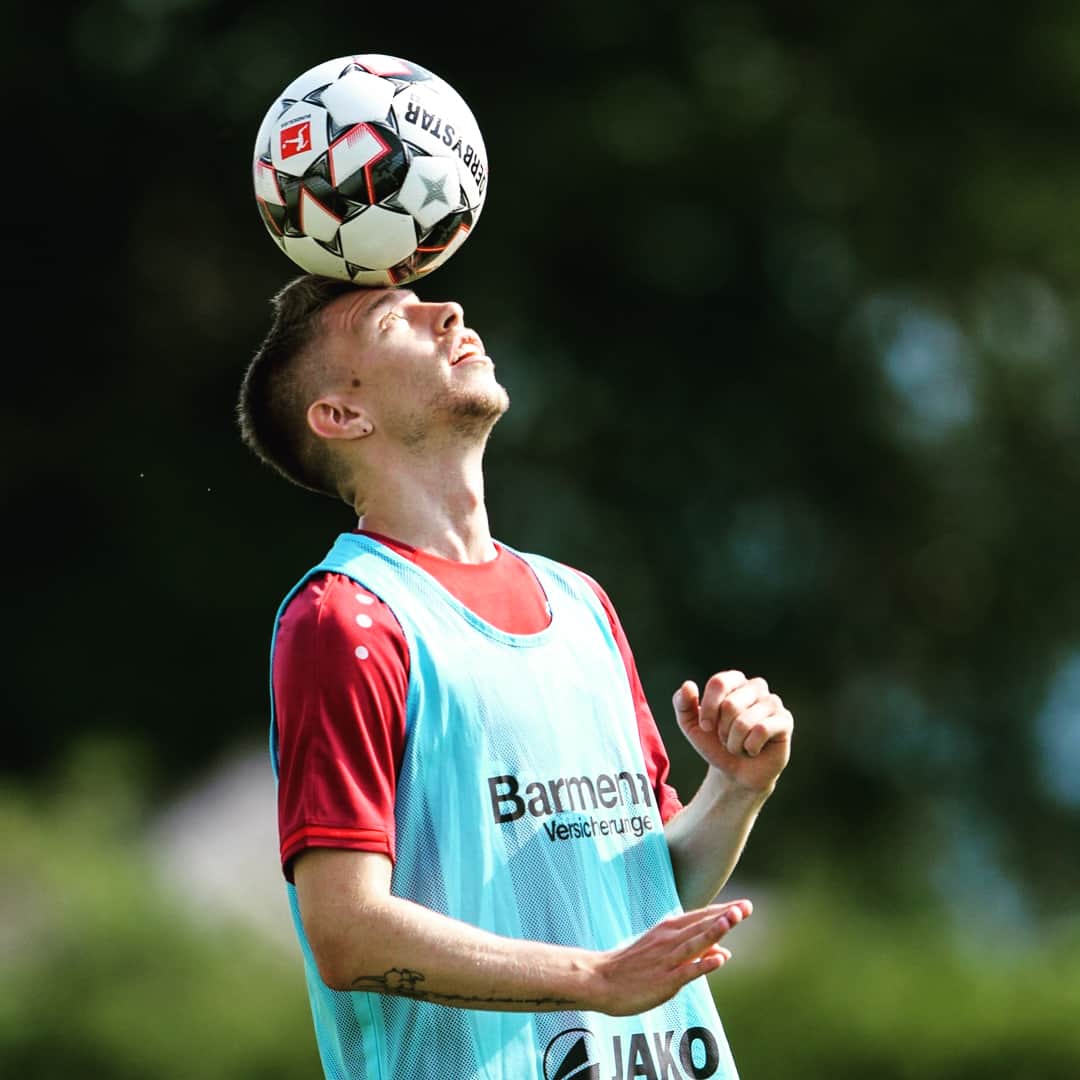 ミッチェル・ヴァイザーのインスタグラム：「Training camp @bayer04fussball」