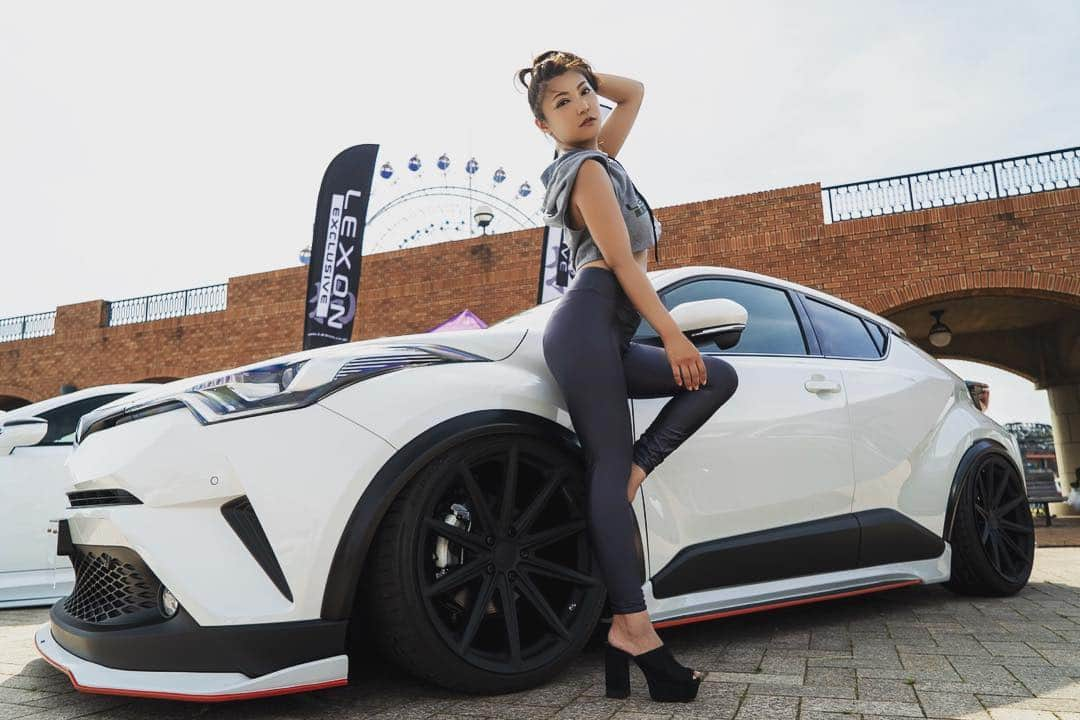 今村知可さんのインスタグラム写真 - (今村知可Instagram)「#vossen #vossenwheels #chr #japanesegirl #carmeeting #toyota #wheel #清水マリンパーク #lexon」8月3日 22時41分 - chikalanguage