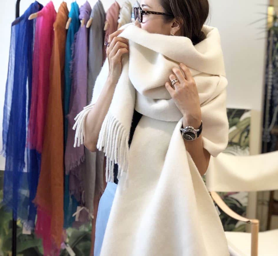 ASAUCE MELER ロンハーマン別注 大判 ストール 麻 神崎恵さん愛用 神崎恵さんのインスタグラム写真 - (神崎恵Instagram)「今年の秋冬の