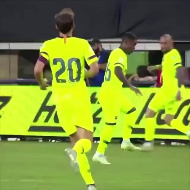 マウコム・フィリペ・シウヴァ・デ・オリヴェイラのインスタグラム：「O primeiro a gente nunca esquece ⚽️❤️🔴🔵」