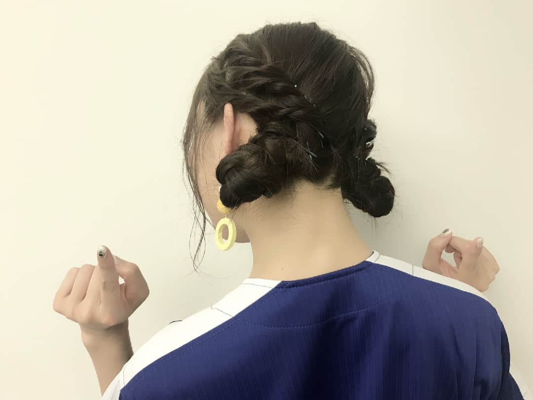 須田亜香里さんのインスタグラム写真 - (須田亜香里Instagram)「ドアラの耳風ヘアー。 あと5歳若かったら上の方で団子作ってだと思う。笑  #ドラゴンズ女子 #ドアラ #ヘアアレンジ」8月4日 8時41分 - akarisuda