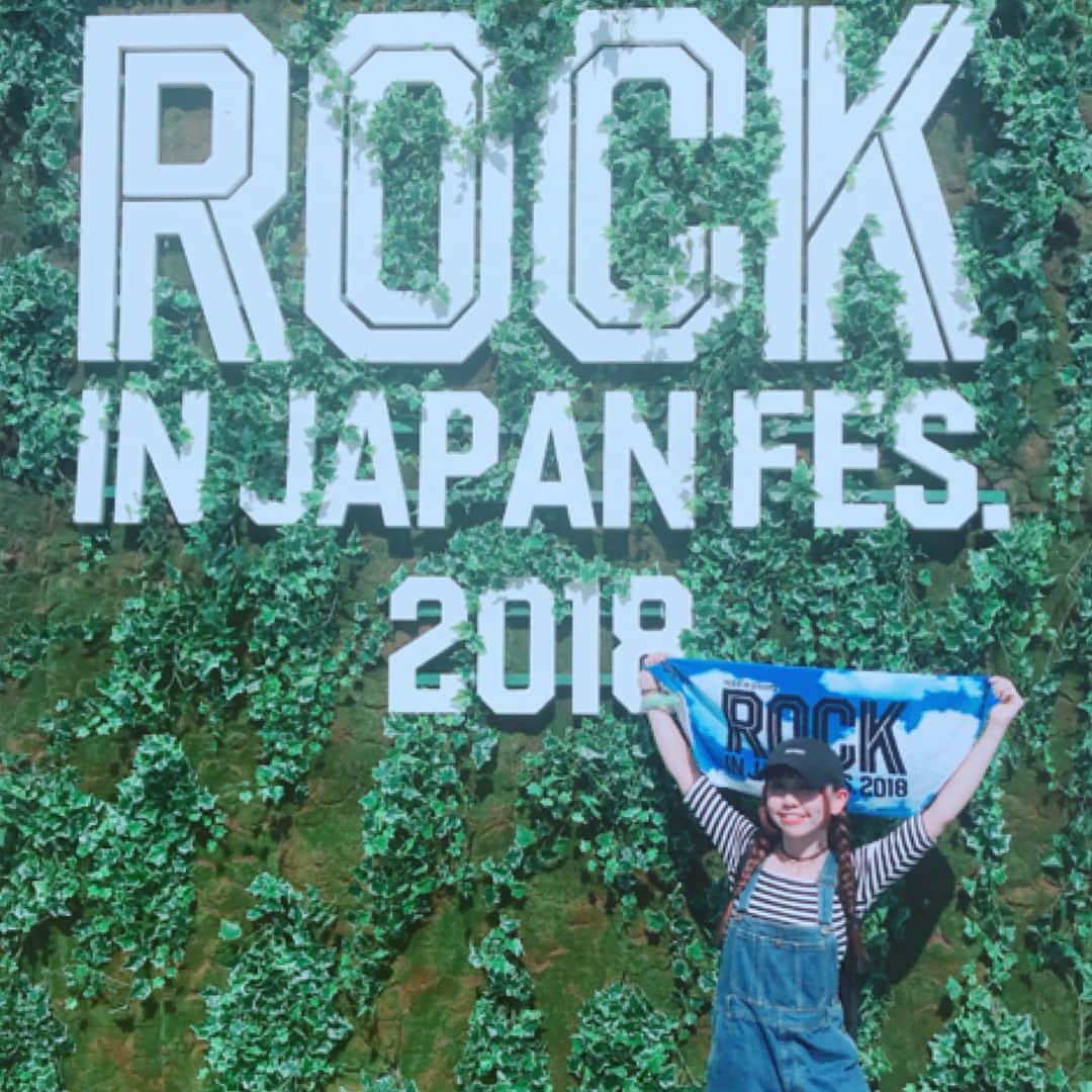 マリスさんのインスタグラム写真 - (マリスInstagram)「ROCK IN JAPAN FES.2018 めーちゃくちゃ楽しかった！！ 音楽っていいな〜 . . . #ロッキン #朝から晩まで #遊び倒した #rockinjapan #fes #holiday #happy #instaphoto #me」8月4日 23時48分 - marisu411