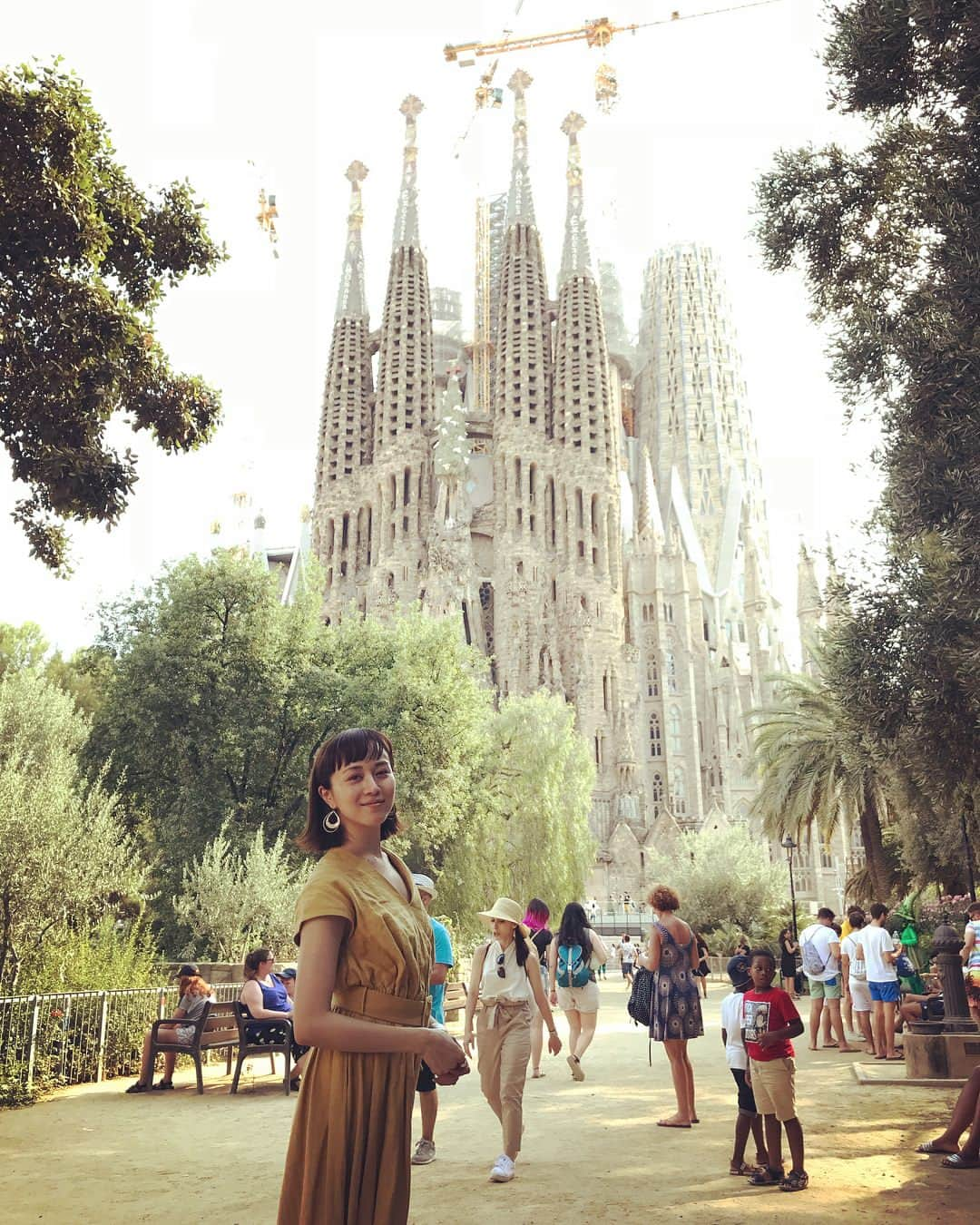 比嘉愛未さんのインスタグラム写真 - (比嘉愛未Instagram)「スペイン🇪🇸 憧れの国♡ #Spain #Gaudi #SagradaFamilia #trip」8月4日 23時58分 - higa_manami