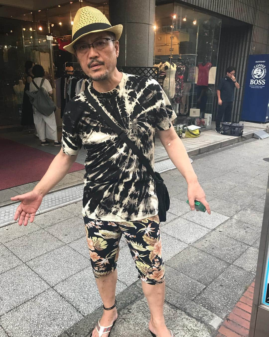 中野英雄さんのインスタグラム写真 - (中野英雄Instagram)「59歳 古井榮一 ファッションセンスに難あり‼️ ちゃんとした俳優なのに… 残念‼️ #instagood #fashion  #yokohama」8月4日 17時57分 - hideo_nakano