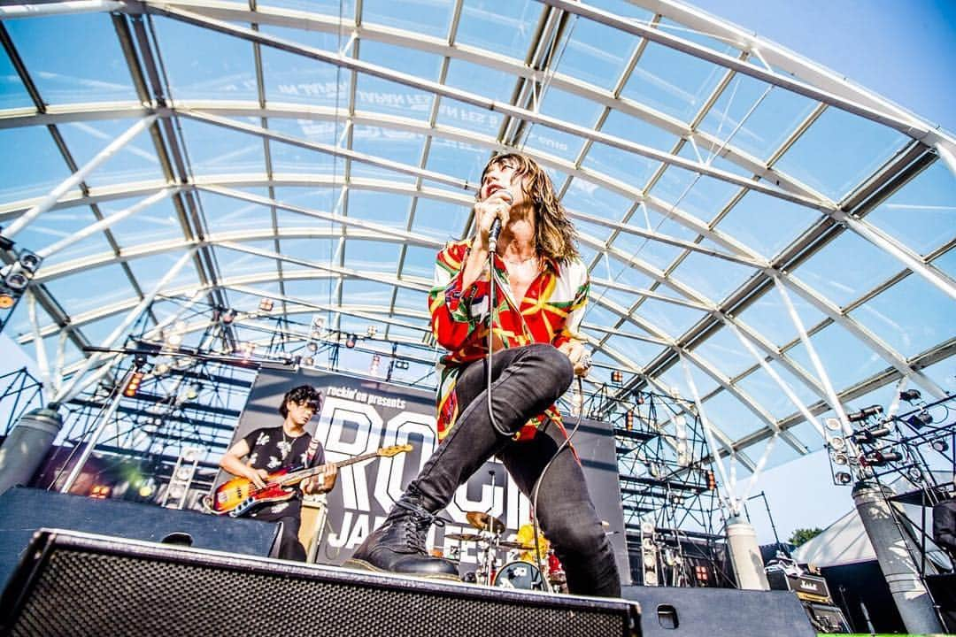 渋谷龍太さんのインスタグラム写真 - (渋谷龍太Instagram)「rockin'on presents "ROCK IN JAPAN FESTIVAL 2018"。 LAKE STAGEにオンステージ。  写真 @cazrowaoki  #RIJF2018 #rockinjapan #superbeaver #☀️💦」8月4日 19時19分 - gyakutarou