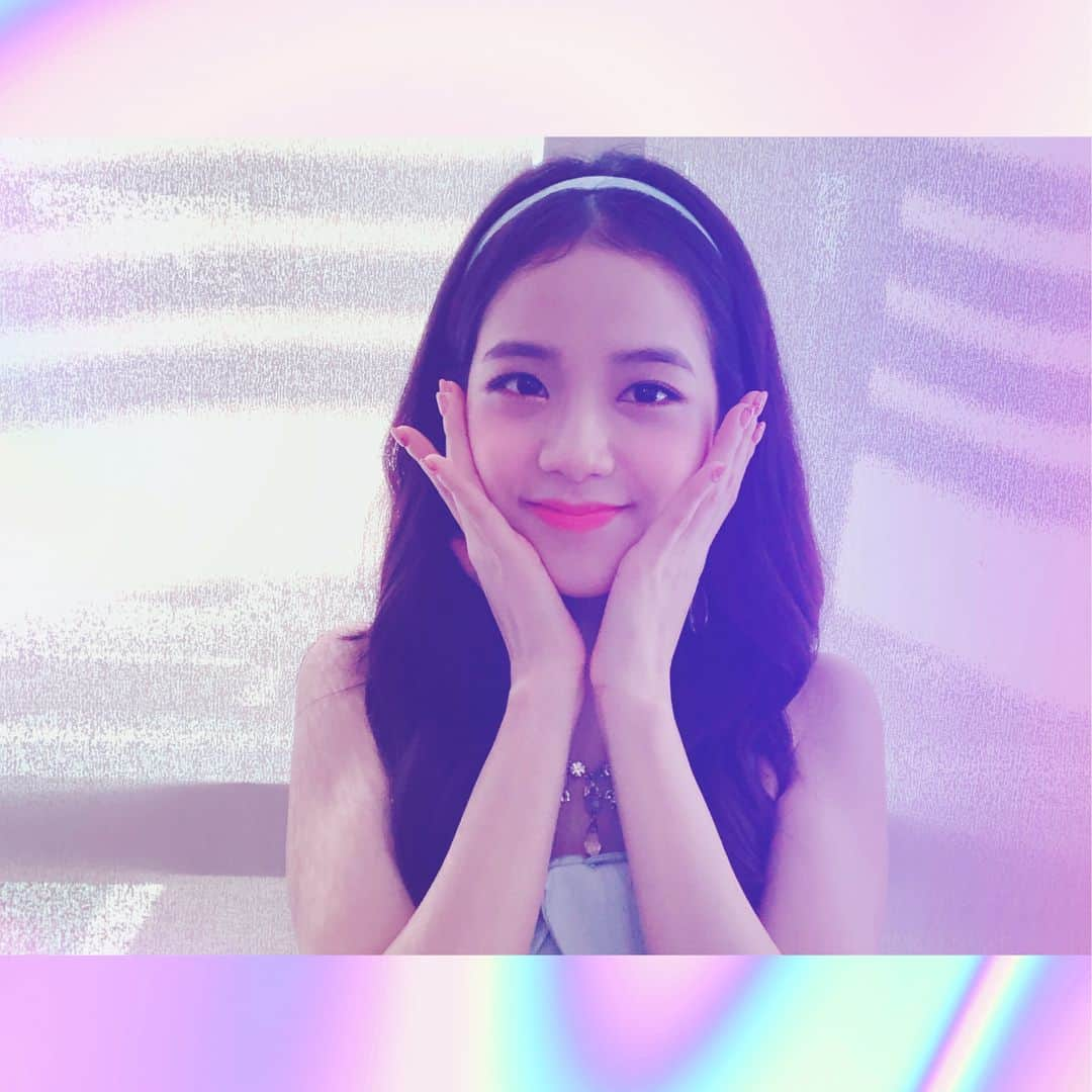 ジスさんのインスタグラム写真 - (ジスInstagram)「언제나 큰 힘이 되어주는 블링크 고마워요🖤 blinks are always the best to me 💕💋」8月4日 19時23分 - sooyaaa__