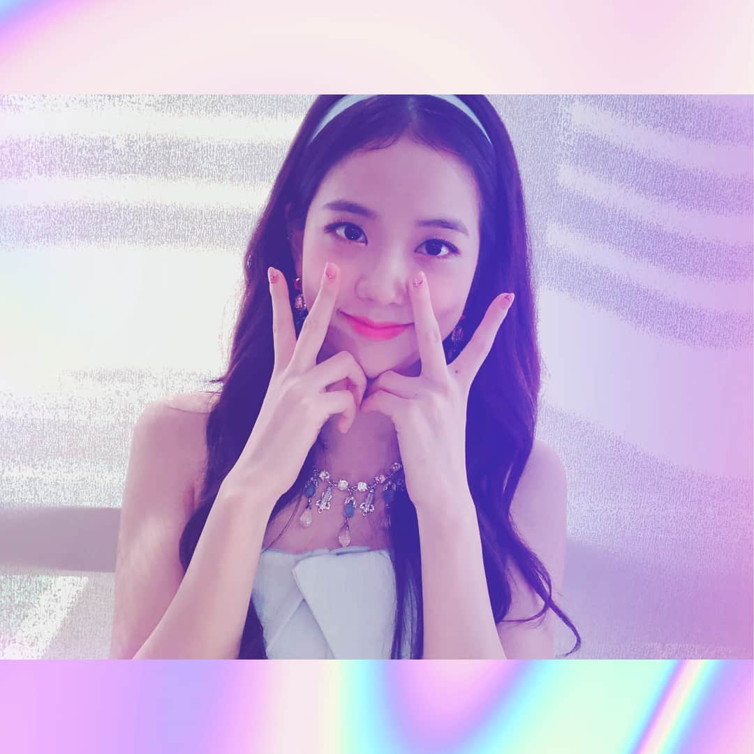 ジスさんのインスタグラム写真 - (ジスInstagram)「언제나 큰 힘이 되어주는 블링크 고마워요🖤 blinks are always the best to me 💕💋」8月4日 19時23分 - sooyaaa__