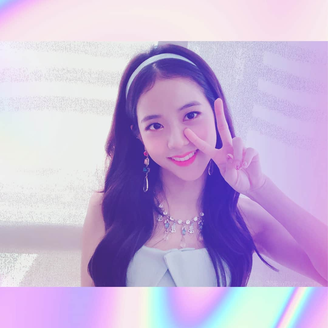 ジスさんのインスタグラム写真 - (ジスInstagram)「언제나 큰 힘이 되어주는 블링크 고마워요🖤 blinks are always the best to me 💕💋」8月4日 19時23分 - sooyaaa__