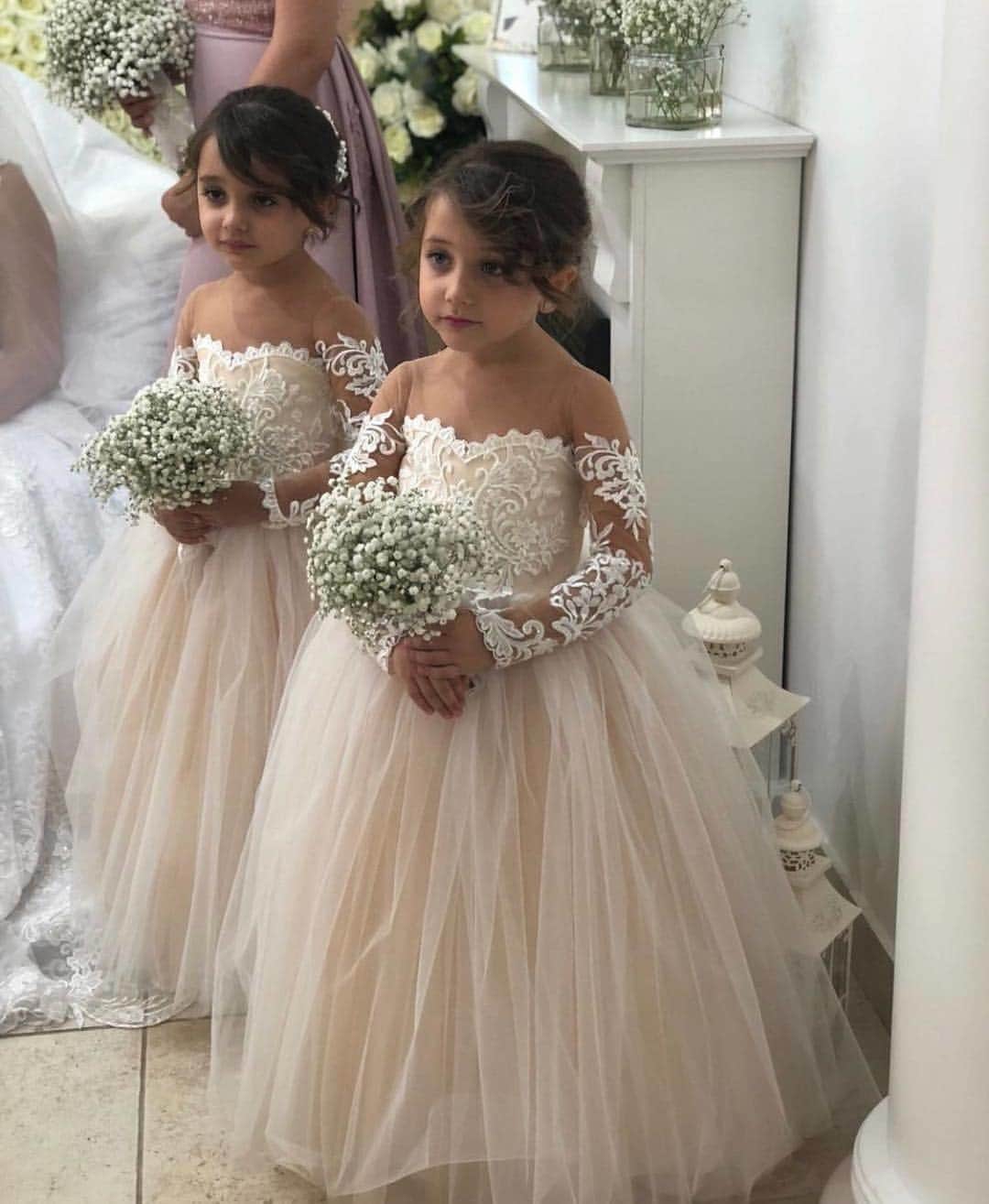 WEDDING APPARELのインスタグラム：「Cuteness overload!!!! @weddingforward」