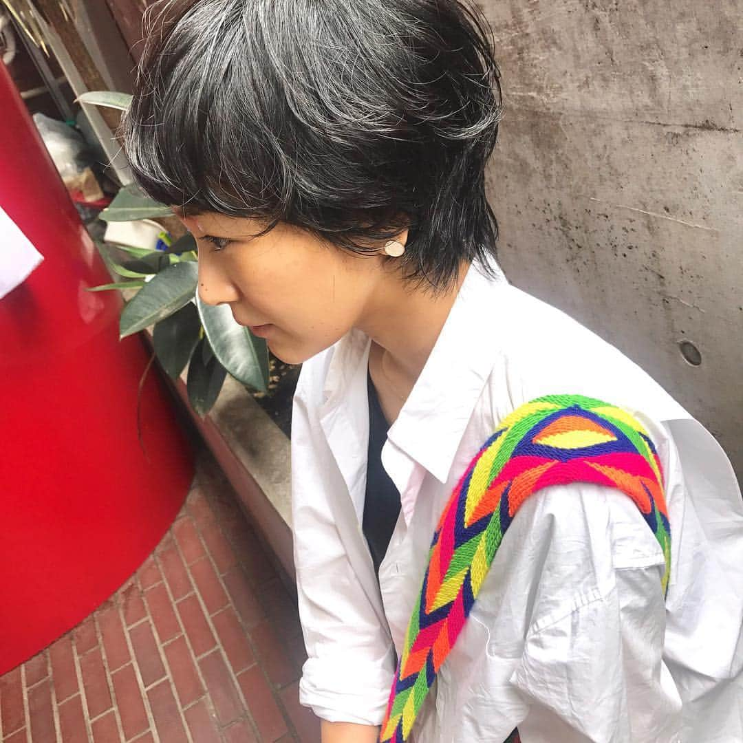 森田 幸助さんのインスタグラム写真 - (森田 幸助Instagram)「少し前だけど、@xyurikaheavenxをウルフカット💇🏻スタイリストになりたての頃から雑誌のモデルさんなどで長らくの付き合い。London🇬🇧でのお世話になりました🌈 #ウルフカット #ショートウルフ#マッシュウルフ#ショート#meuvle#」8月5日 13時15分 - kohmorita