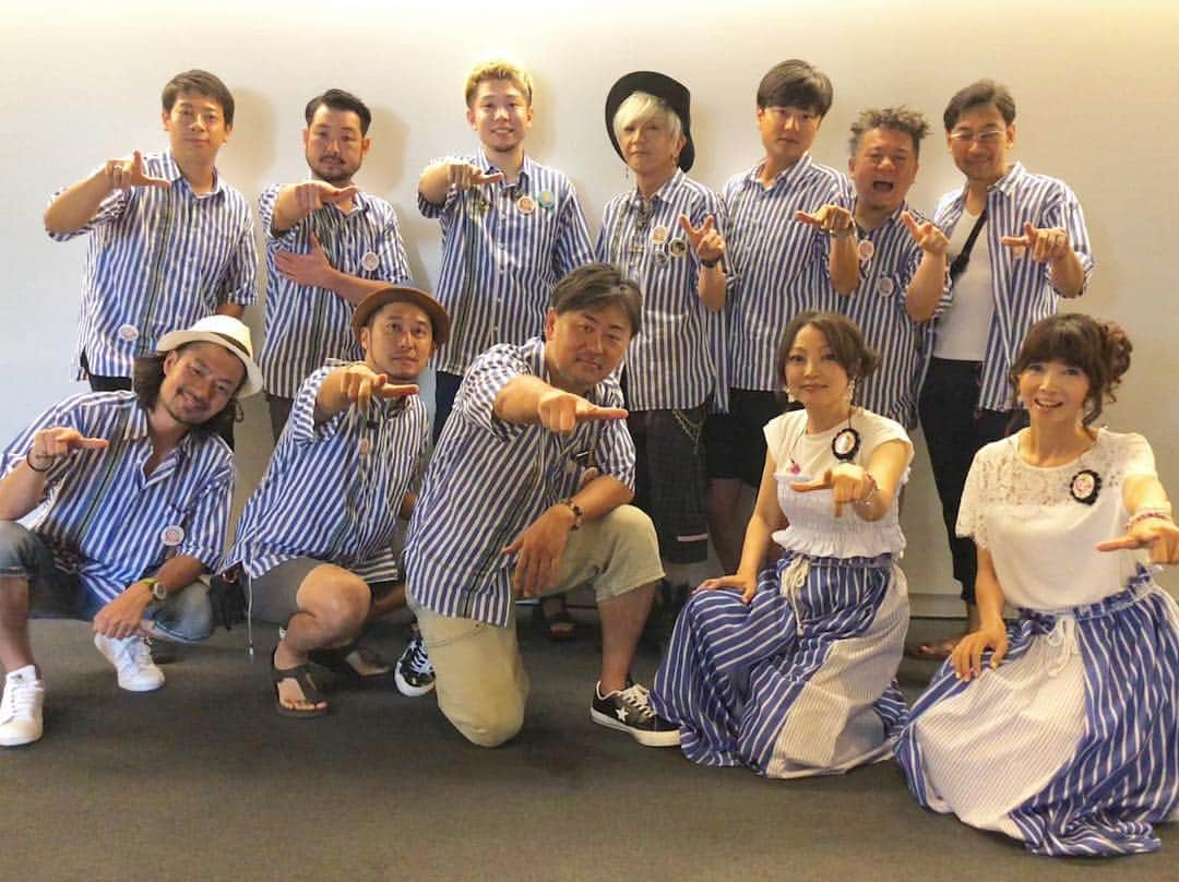 宗本康兵さんのインスタグラム写真 - (宗本康兵Instagram)「#momoclo #ももクロ #momoclomania #ZOZOマリンスタジアム #DＭB  #ダウンタウンももクロバンド #宗本康兵 #浅倉大介 #柏倉隆史 #浜崎賢太 #大渡亮 #佐藤大剛 #朝倉真司 #竹上良成 #小澤篤士 #半田信英 #marron #加藤いづみ #これから本番」8月5日 16時56分 - munemotokouhei