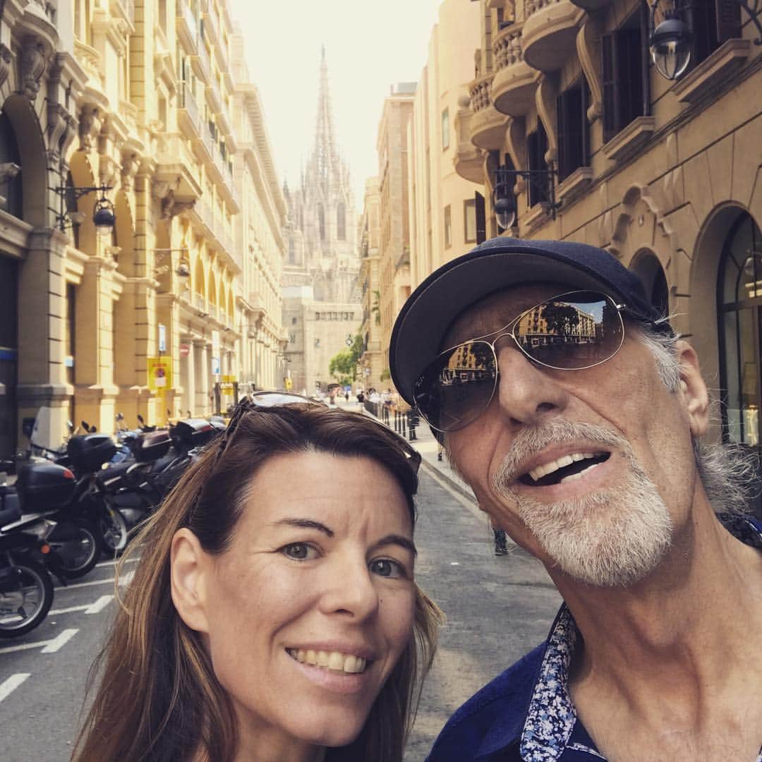 デイビット・マークスのインスタグラム：「Yesterday, Barcelona. Today, Rome. Stay tuned for more photos from our time in Italy (as soon as the jet lag wears off and we hit the city properly)」