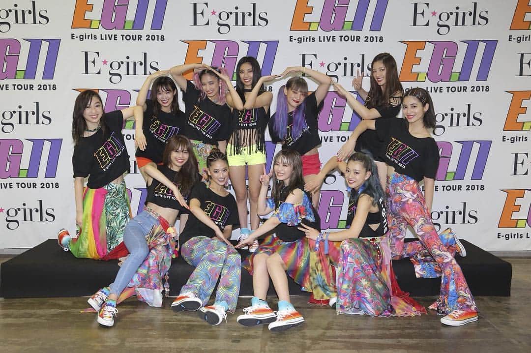 武部柚那さんのインスタグラム写真 - (武部柚那Instagram)「E-girls LIVE TOUR2018 "E.G.11" ファイナル！！！ ありがとうございました！🔥✨ 本当の本当に最後。 3月からスタートした リハーサルを経て 6月からスタートして ついにファイナルになってしまいました。  とにかく 皆んなが大好きだと 感じました。 1年ぶりの 埼玉スーパーアリーナの ステージは 凄く大きく、でも温かく感じて このツアーで 沢山の幸せを感じる事が出来ました。 もう一生分の幸せを 感じれた気がする。 大げさかもしれないけれど でも それくらい 本当に大切な時間でした。  皆さんの笑顔、涙 そして 存在が私達を強くしてくれました。 全15公演。 今回のこのライブに来てくださった 皆さん本当にありがとうございました！！！！！！ また必ず会いたい。 必ず会える場所を 作れるよう 私達もまだまだ頑張ります！  皆さんからの 愛を自信に変えて これからも一緒に進んでいきたいです。 大好きです。 ありがとうございました🔥✨ #Egirls #EG11 #感謝」8月5日 21時04分 - yuzuna__takebe__official