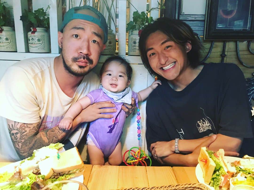 Ryota さんのインスタグラム写真 - (Ryota Instagram)「I finally met his baby, he's so cute! I can't wait to hang out with our babies together!😁😁」8月5日 21時31分 - ryota_0809